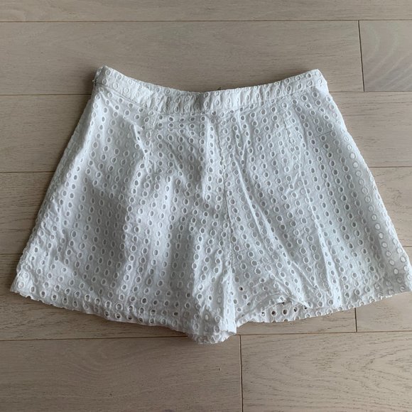 Forever 21 White Eyelet Shorts - Small - Picture 2 of 3